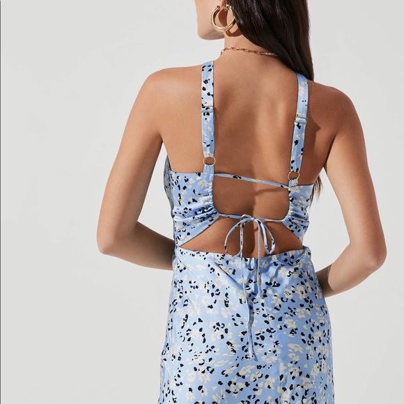 ASTR revolve satin dress - Picture 2 of 5